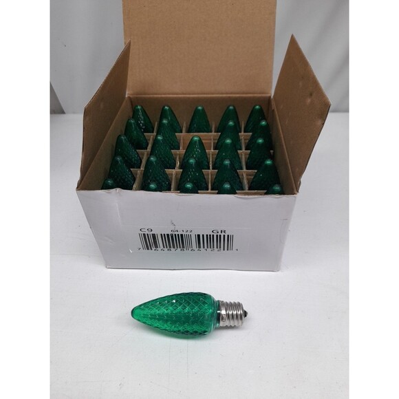 Box Of 25 C9 Green LED Faceted Christmas Light Bulbs Green LED Bulb Dimmable - Picture 6 of 6